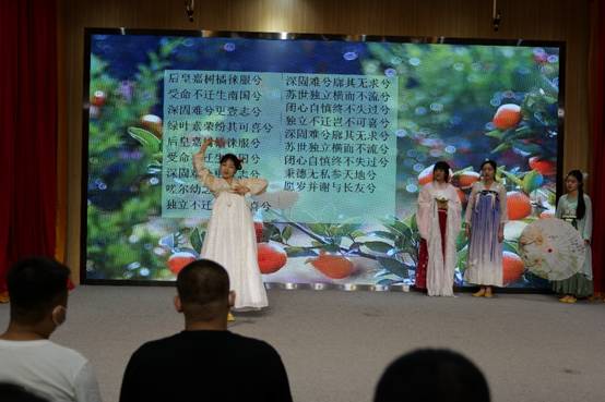 C:\Users\吕华英\Desktop\挑出\P1000149.JPG